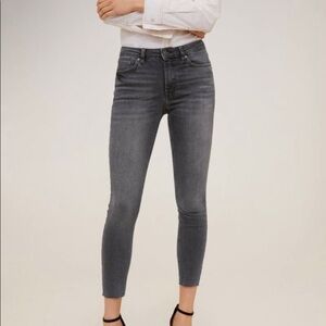 MANGO ISA Cropped Frayed Raw Hem High-Waisted Skinny Jeans Grey Stretchy Sz 6